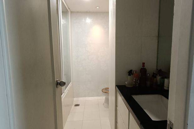 Kondo TA 146m,KT 3+1,dijual cepat,total reno dan semi FF. Apartemen Taman Anggrek 3 Kamar Tidur Bagus Semi Furnished