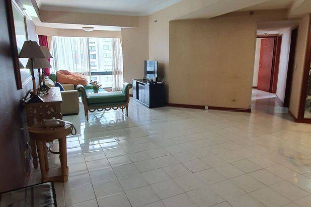 Kondo TA 146m,KT 3+1,best view,harga sangat menarik Apartemen Taman Anggrek 3 Kamar Tidur Butuh Renovasi Furnished