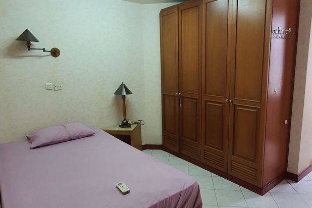 Kondo TA 146m,KT 3+1,best view,harga sangat menarik Apartemen Taman Anggrek 3 Kamar Tidur Butuh Renovasi Furnished