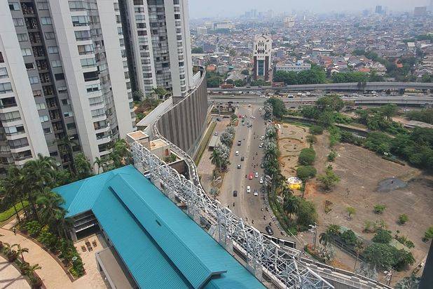 Kondo TA 146m,KT 3+1,best view,harga sangat menarik Apartemen Taman Anggrek 3 Kamar Tidur Butuh Renovasi Furnished