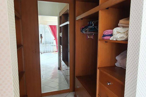 Kondo TA 146m,KT 3+1,best view,harga sangat menarik Apartemen Taman Anggrek 3 Kamar Tidur Butuh Renovasi Furnished