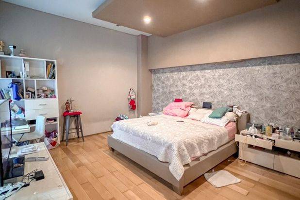 Rumah luxury di Komplek Pondok Anggrek luxury Rumah di Komplek Pondok Anggrek-Jln.S.Tanjung Duren Selatan-Grogol Petamburan-Jakarta Barat. 2 Lantai SHM Bagus Barat