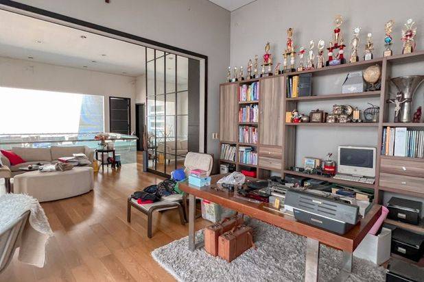 Rumah luxury di Komplek Pondok Anggrek luxury Rumah di Komplek Pondok Anggrek-Jln.S.Tanjung Duren Selatan-Grogol Petamburan-Jakarta Barat. 2 Lantai SHM Bagus Barat