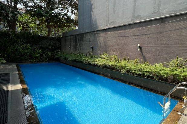 Rumah luxury di Komplek Pondok Anggrek luxury Rumah di Komplek Pondok Anggrek-Jln.S.Tanjung Duren Selatan-Grogol Petamburan-Jakarta Barat. 2 Lantai SHM Bagus Barat