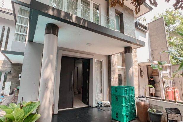 Rumah luxury di Komplek Pondok Anggrek luxury Rumah di Komplek Pondok Anggrek-Jln.S.Tanjung Duren Selatan-Grogol Petamburan-Jakarta Barat. 2 Lantai SHM Bagus Barat