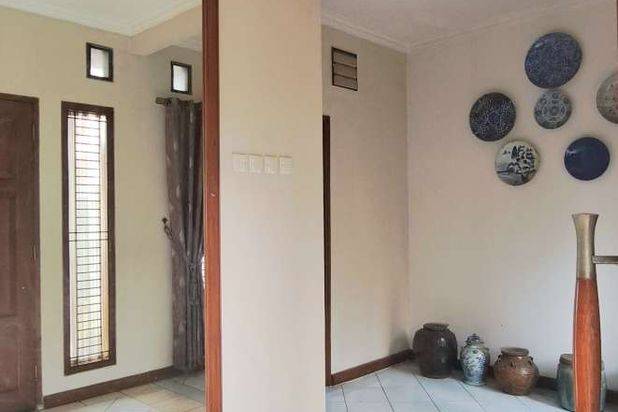 Rumah Jaticempaka Cantik Asri Dekat Gerbang Tol Jatiwaringin Dan Stasiun Kereta Cepat Whoosh