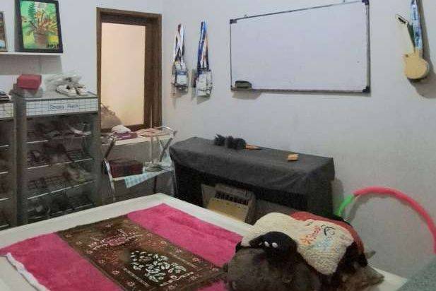 Rumah Jaticempaka Cantik Asri Dekat Gerbang Tol Jatiwaringin Dan Stasiun Kereta Cepat Whoosh