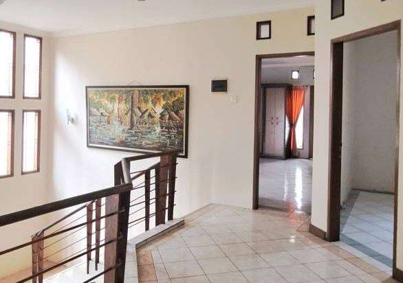 Rumah Jaticempaka Cantik Asri Dekat Gerbang Tol Jatiwaringin Dan Stasiun Kereta Cepat Whoosh