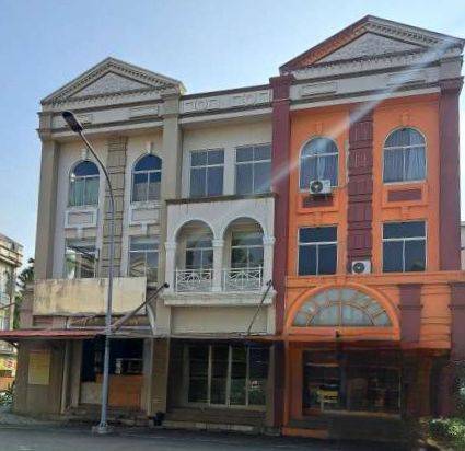 Ruko Sentra Niaga Dekat Freshmarket Grand Galaxy Hadap Taman