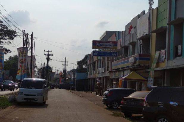 4 Ruko Raya Kalimalang Indah Gandeng 3 Tersewa Indomaret