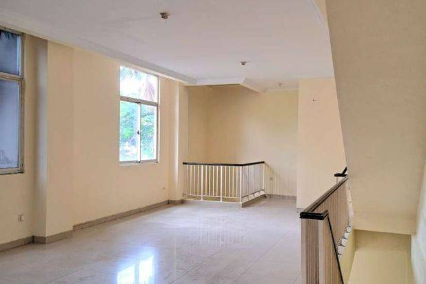Ruko 3 Lantai Grand Galaxy City Huk Selatan Barat