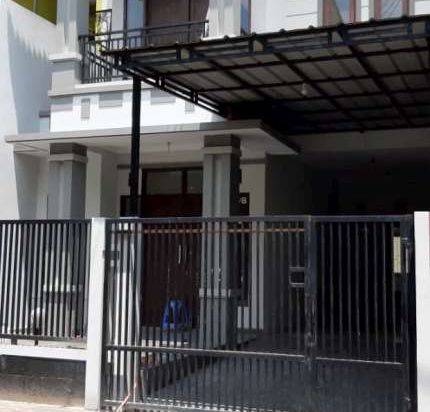 Rumah 2 Lantai Seberang Mal Grand Galaxy Belakang Masjid Adz Dzikra