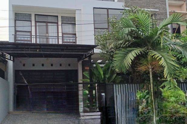 Rumah Kemang Pratama Golf 2 Lantai Asri Minimalis Siaphuni