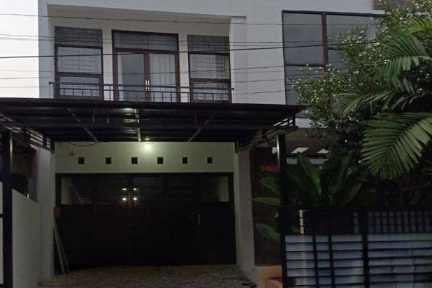 Rumah Kemang Pratama Golf 2 Lantai Asri Minimalis Siaphuni
