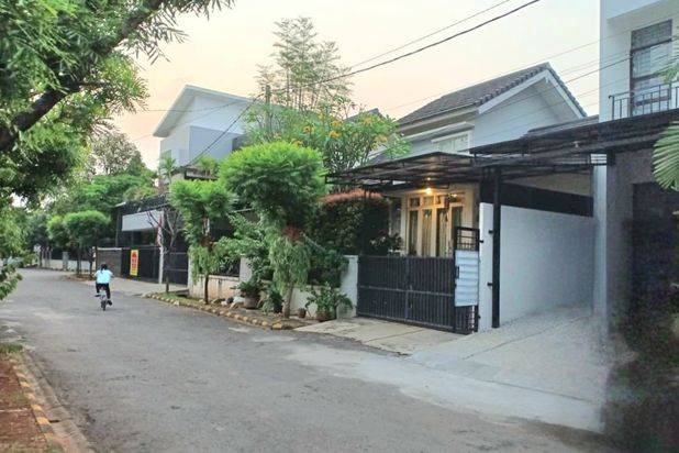 Rumah Kemang Pratama Golf 2 Lantai Asri Minimalis Siaphuni
