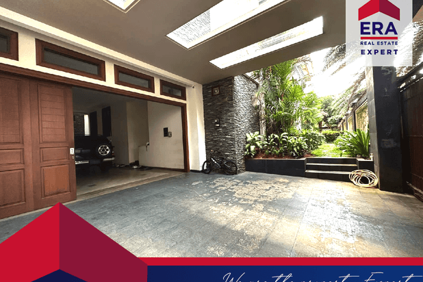 Jaka Sampurna Rumah Old Money Style For Sale Nyaman 3 Lantai Sudah SHM