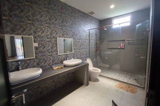 Rumah 2 Lantai Costarina Belakangnya Laut Batam Centre