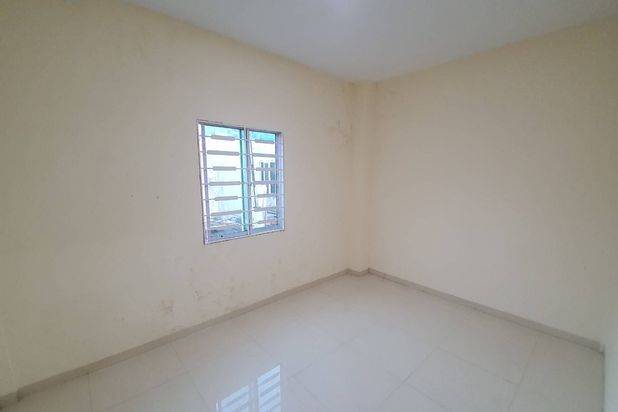 Rumah 3 Lantai Sudah Renovasi SHM di Villa Marina, Batam