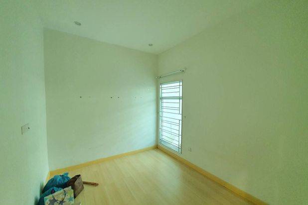 Rumah 2 Lantai Renovasi Semi Furnished di Rumah Oriental, Batam