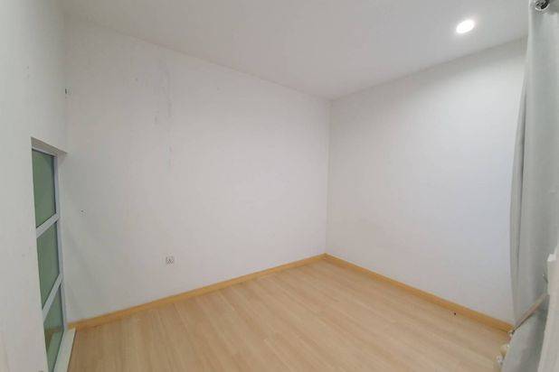 Rumah 2 Lantai Renovasi Semi Furnished di Rumah Oriental, Batam