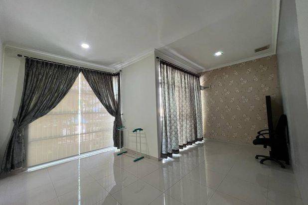 Rumah 2 Lantai Sudah Renovasi Unfurnished HGB Marina Park, Batam