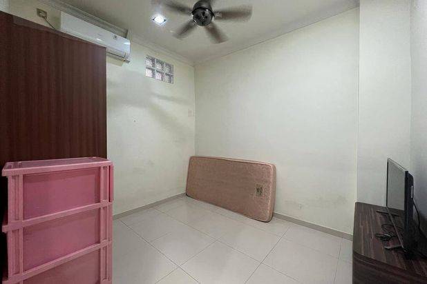 Rumah 2 Lantai Sudah Renovasi Unfurnished HGB Marina Park, Batam