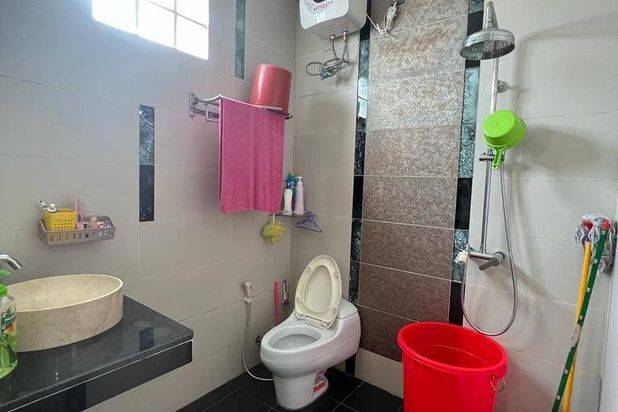 Rumah 2 Lantai Sudah Renovasi Unfurnished HGB Marina Park, Batam