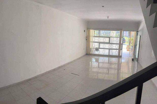 Ruko di Townhouse Avante, Batam 85 m Bagus HGB