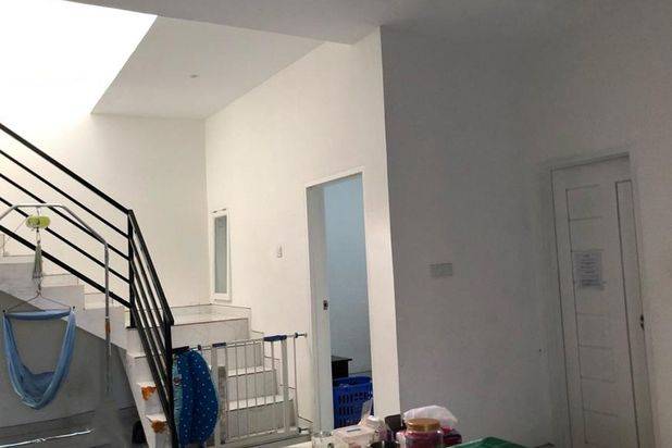Rumah 2 Lantai Sudah Renovasi HGB di Griya Kda, Batam