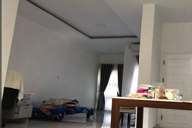 Rumah 2 Lantai Sudah Renovasi HGB di Griya Kda, Batam