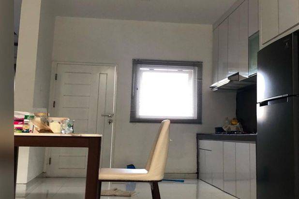 Rumah 2 Lantai Sudah Renovasi HGB di Griya Kda, Batam