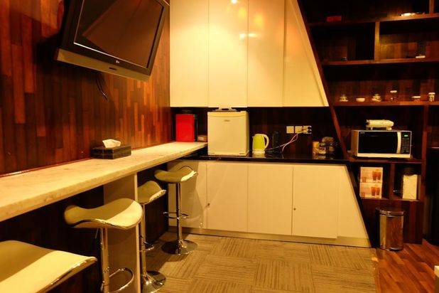Office Space Furnished at Equity Tower