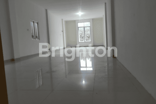 BALIKPAPAN, RUKO TENGAH KOTA (Y351)
