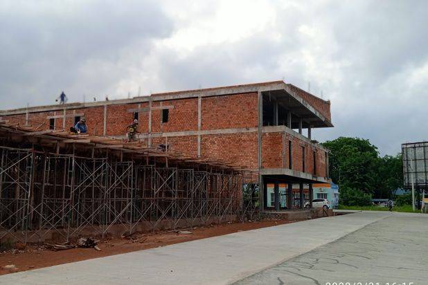 GUDANG ALIBABA COMMERCIAL CENTRE BATU AJI. BELI 1 LT DAPATNYA 2LT