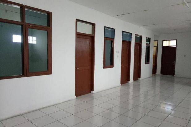 Disewakan Gudang Dengan Kantor Di Mainroad Caringin