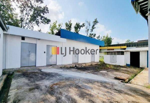 Disewakan Gudang Dengan Tanah Luas Di Kawasan Bintang Industrial Park II