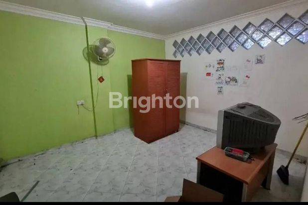 RUKO NAGOYA HADAP JALAN JALUR UTAMA PUSAT KERAMAIAN KOTA NAGOYA