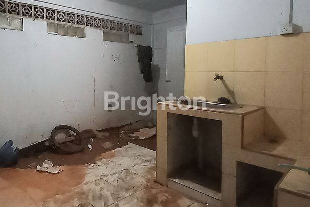 RUKO 2 LANTAI LOKASI STRATEGIS HADAP JALAN RAYA UTAMA SIMPANG LAMPU MERAH DI BENGKONG