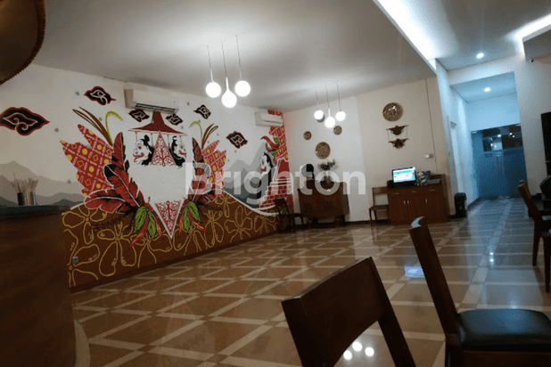 RESTORAN MASIH BEROPERASI DAERAH GUBENG, TENGAH KOTA SURABAYA