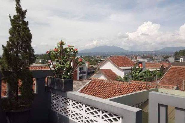 Jual Rumah Matra Kencana,dekat Setraduta
