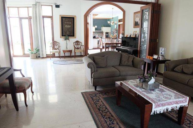 Rumah Modern Mewah di Dago
