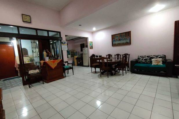 Rumah Cantik Modern di THI 1