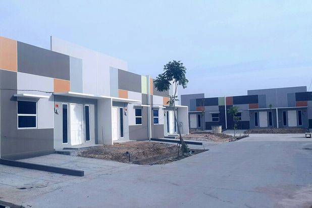 RUMAH diSAMPING PLAZA TOP 100, HARGA TERJANGKAU