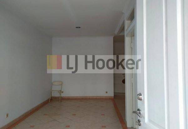 RUMAH FURNISHED CANTIK DI GADING NIRWANA KELAPA GADING