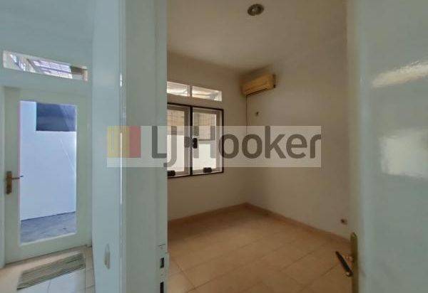 RUMAH FURNISHED CANTIK DI GADING NIRWANA KELAPA GADING