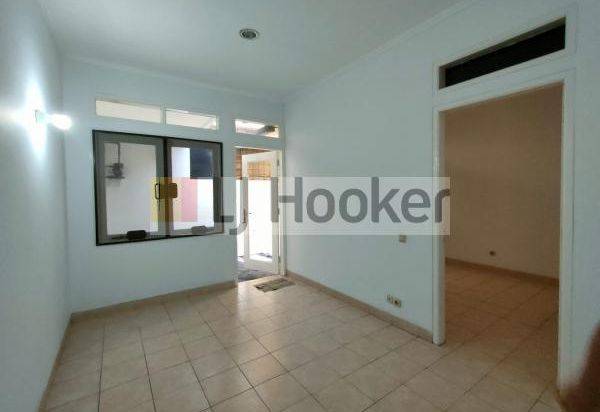 RUMAH FURNISHED CANTIK DI GADING NIRWANA KELAPA GADING