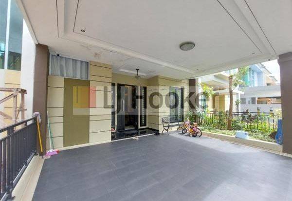 Rumah Mewah 2 Lantai Fully Furnished Di Perum Summer Residence