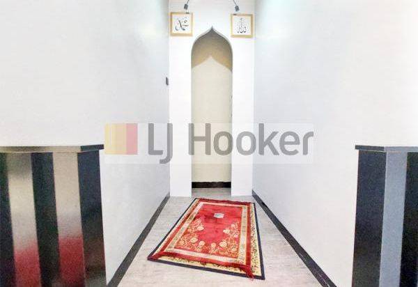 Rumah Mewah 2 Lantai Fully Furnished Di Perum Summer Residence