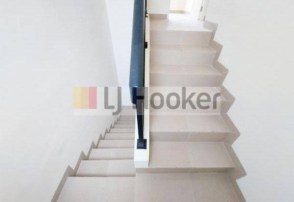Rumah Cluster 2 Lantai Di Perum Orchard Park