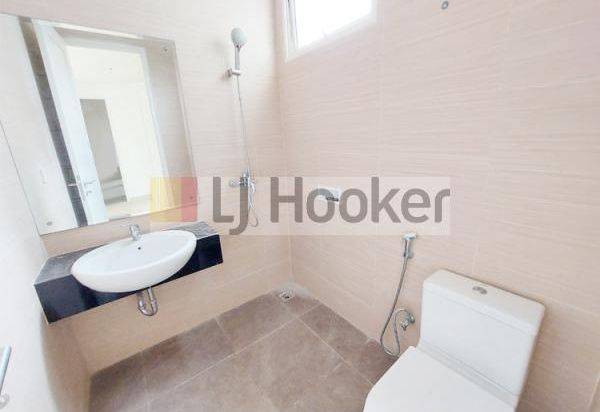 Rumah Cluster 2 Lantai Di Perum Orchard Park